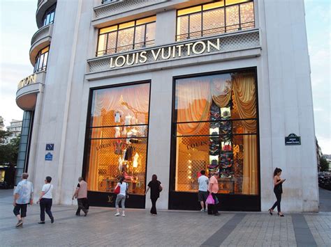 boutique louis vuitton paris champs elysees|louis vuitton paris shop.